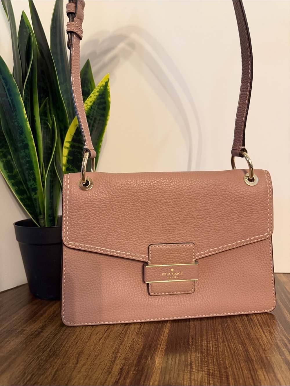 kate spade pebbled leather mauve crossbody bag with gold hardware